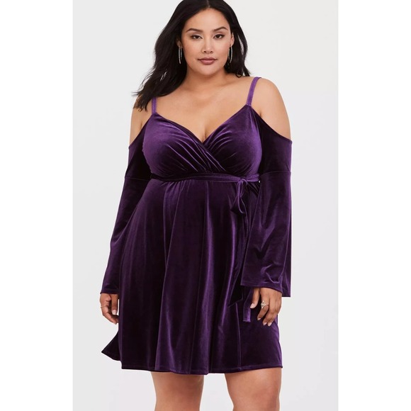 *Flawed Torrid Mini Velvet Cold Shoulder Surplice Dress Purple Size 1X No Tie - Picture 16 of 16